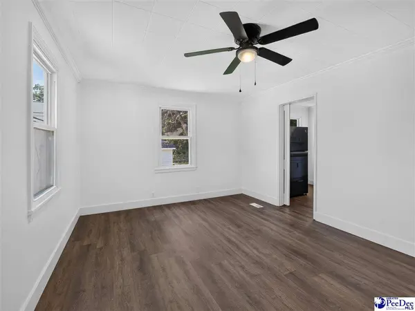 120 Vaughan St, Darlington, SC 29532