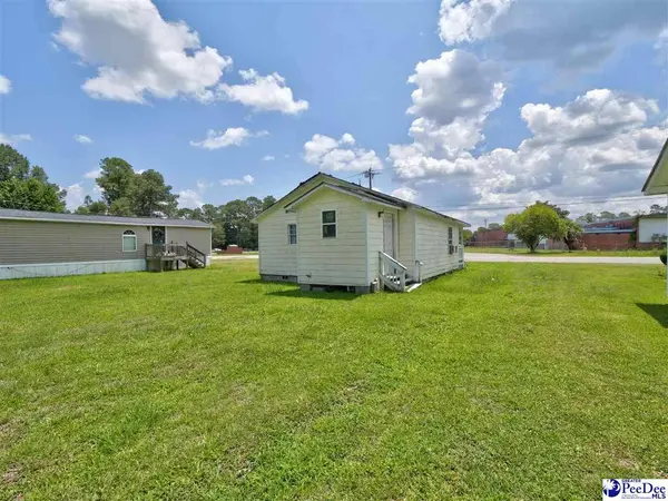 610 Jones Ave, Andrews, SC 29510