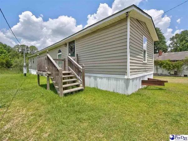 608 Jones Ave, Andrews, SC 29510