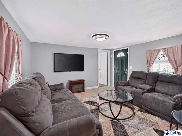 608 Jones Ave, Andrews, SC 29510