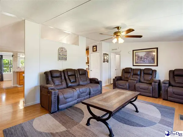 139 Hillcrest Lane, Mcbee, SC 29101