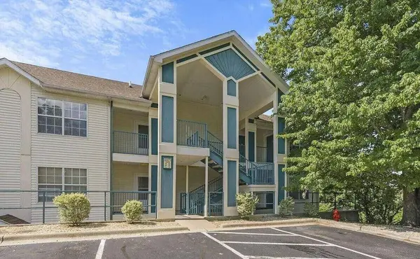 120 Spring Creek CT #Apt 36, Branson, MO 65616