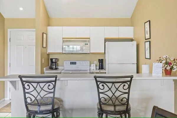 120 Spring Creek CT #Apt 36, Branson, MO 65616