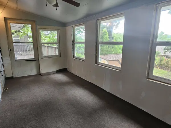 9 Pioneer PL, Kimberling City, MO 65686