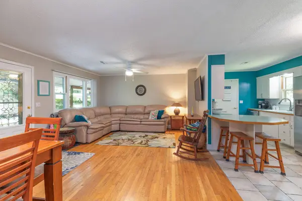 1207 E Georgia ST, Ozark, MO 65721