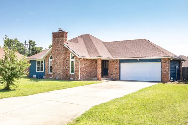 706 W Wasson DR