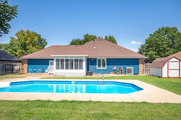 706 W Wasson DR, Nixa, MO 65714