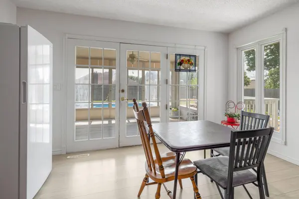 706 W Wasson DR, Nixa, MO 65714