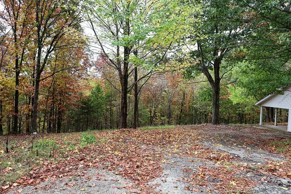 239 Seclusion DR, Spokane, MO 65754