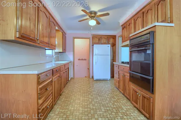 32473 Sheridan ST, Garden City, MI 48135