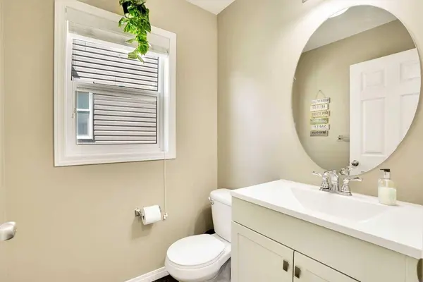 174 Windstone AVE SW, Airdrie, AB T4B3R3