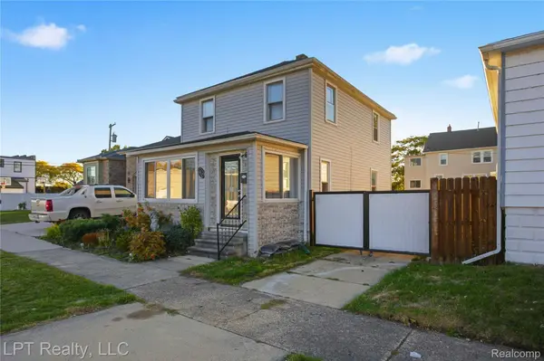 2812 6th St ST, Wyandotte, MI 48192