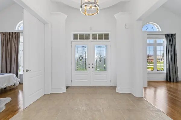 5 Wolford CT, Georgina, ON L4P 0B1
