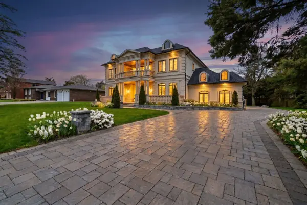 256 Patricia DR, King, ON L7B 1H3