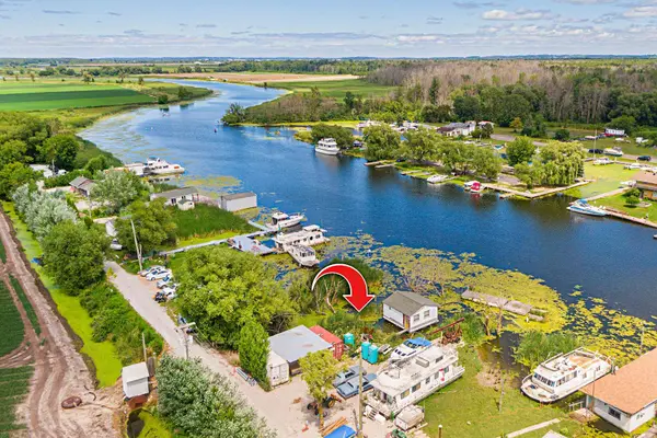 17 Private DR, Bradford West Gwillimbury, ON L3Z 3H3