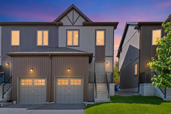 110 Grew BLVD #TH05, Georgina, ON L0E 1L0