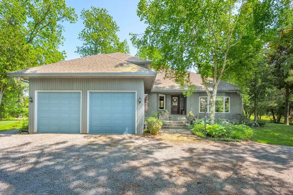 293 Hedge RD, Georgina, ON L0E 1R0