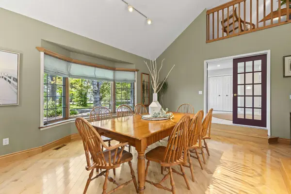 293 Hedge RD, Georgina, ON L0E 1R0