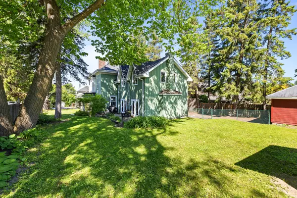 47 Alice ST, East Gwillimbury, ON L0G 1M0