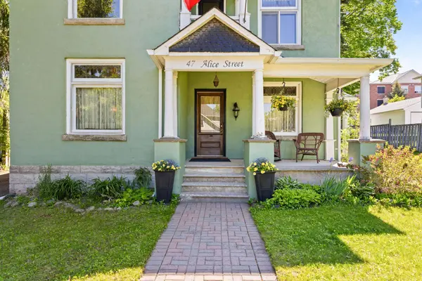 47 Alice ST, East Gwillimbury, ON L0G 1M0