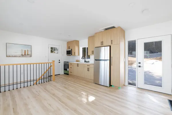 47 Moon Point DR, Oro-medonte, ON L3V 0R8