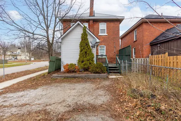 249 Harvey ST, Orillia, ON L3V 3M5