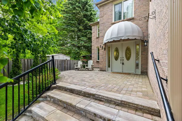 152 McCaffrey RD, Newmarket, ON L3X 1K2