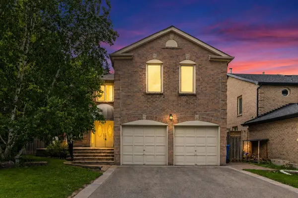 152 McCaffrey RD, Newmarket, ON L3X 1K2