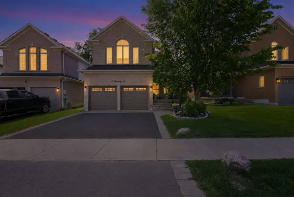 8 Burnaby DR, Georgina, ON L4P 3Z1