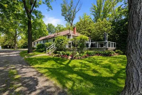678 Lake DR E, Georgina, ON L0E 1S0