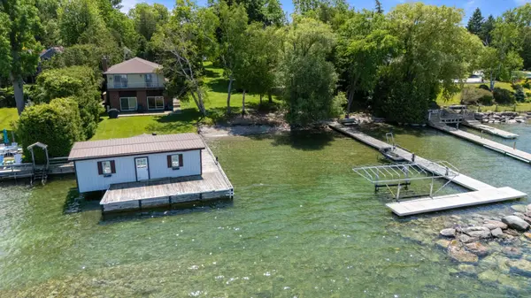 678 Lake DR E, Georgina, ON L0E 1S0