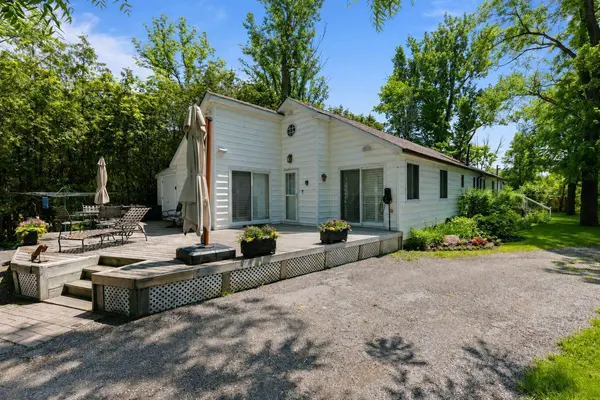 678 Lake DR E, Georgina, ON L0E 1S0