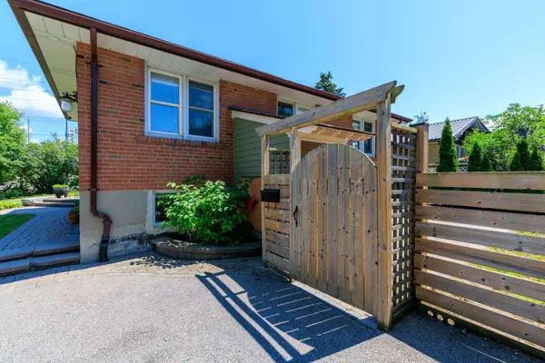 195 Grove ST E #LOWER, Barrie, ON L4M 2P8