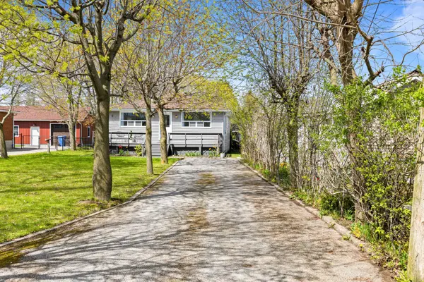 818 Poplar AVE, Georgina, ON L4P 3E9