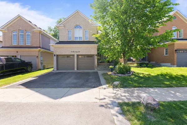 8 Burnaby DR, Georgina, ON L4P 3Z1