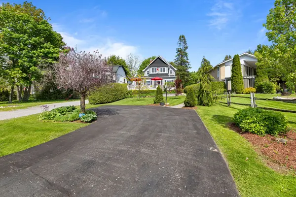 145 Lake Drive North DR, Georgina, ON L4P 3C8