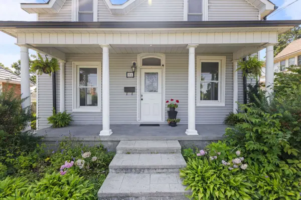 52 Parkside DR E, Barrie, ON L4N 1W9