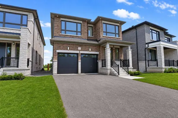3 Richmond Park DR, Georgina, ON L4P 0H2