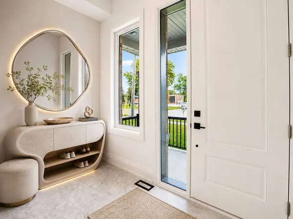 3 Richmond Park DR, Georgina, ON L4P 0H2