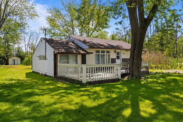 815 Paradise DR, Georgina, ON L0E 1S0