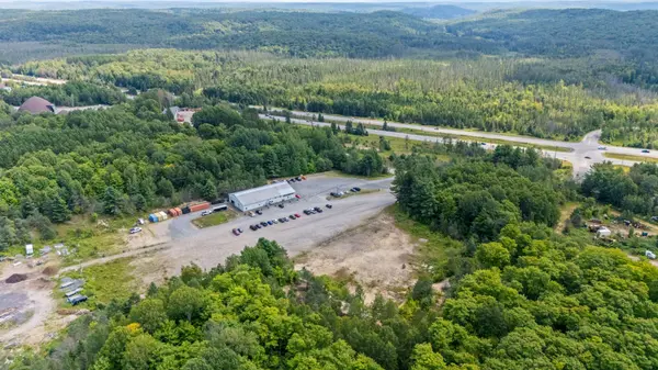 492 Old Ferguson RD, Huntsville, ON P1H 2J2