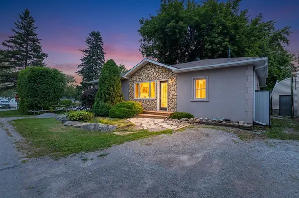 427 Lake DR E, Georgina, ON L0E 1S0