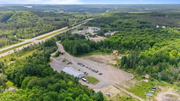 492 Old Ferguson RD, Huntsville, ON P1H 2J2