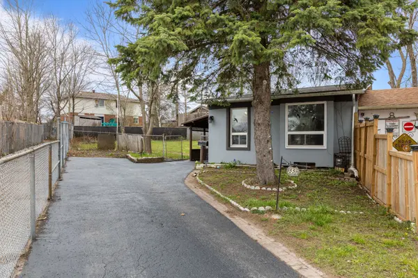 55H Chaucer CRES, Barrie, ON L4N 4T8