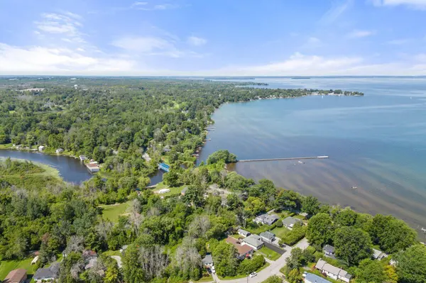 247 Hedge RD, Georgina, ON L0E 1R0