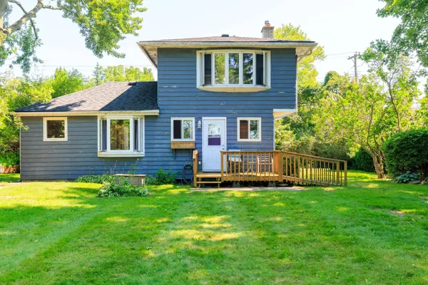 247 Hedge RD, Georgina, ON L0E 1R0