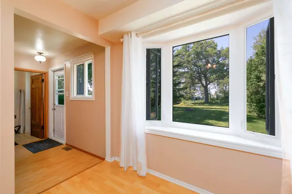 247 Hedge RD, Georgina, ON L0E 1R0