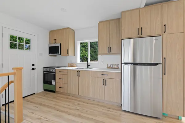 47 Moon Point DR, Oro-medonte, ON L3V 0R8