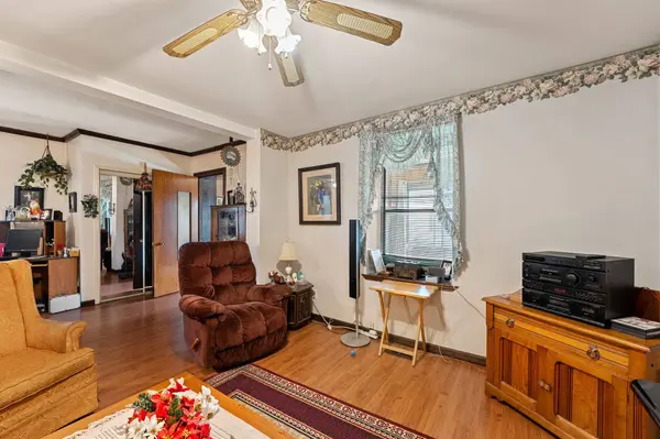 9 Victoria ST E, Kawartha Lakes, ON K0L 2W0