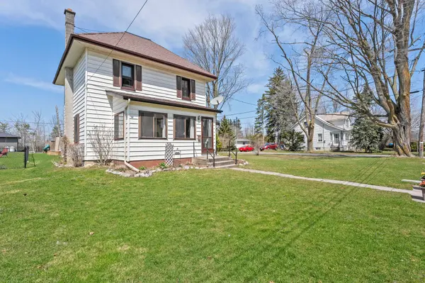 9 Victoria ST E, Kawartha Lakes, ON K0L 2W0